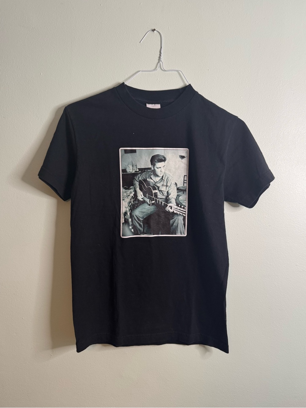 Elvis Presley Graphic Tshirt (S)